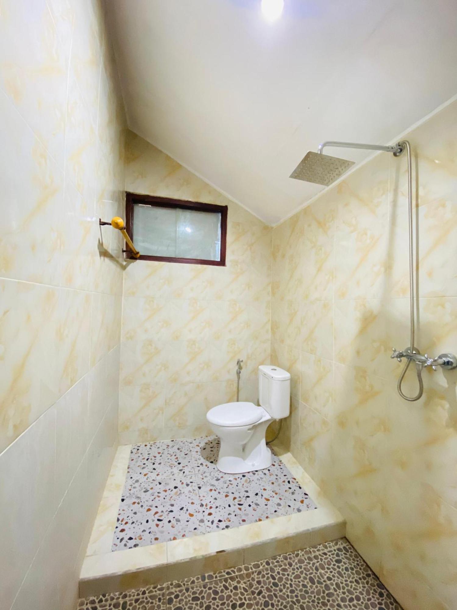 Coconut Beach Bungalows & Warung 2 Αμέντ Εξωτερικό φωτογραφία